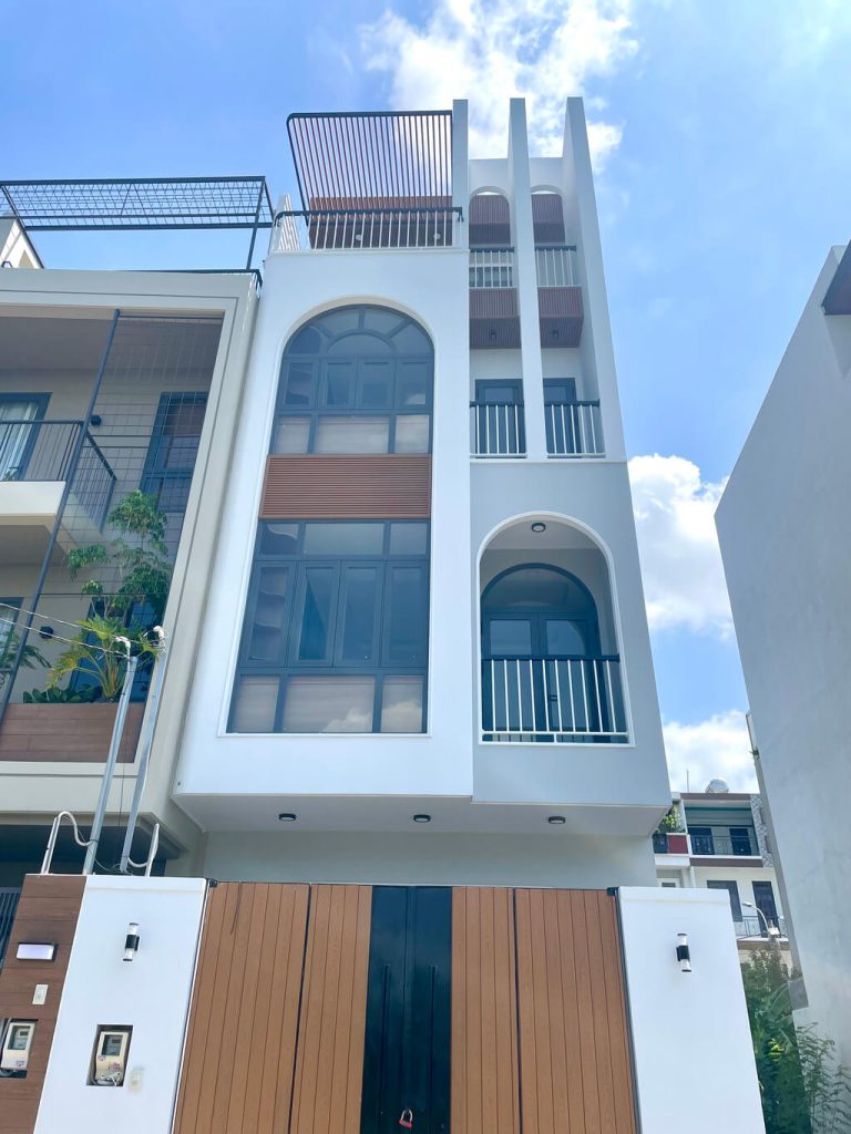 Nhà đẹp Phú Hữu, Quận 9