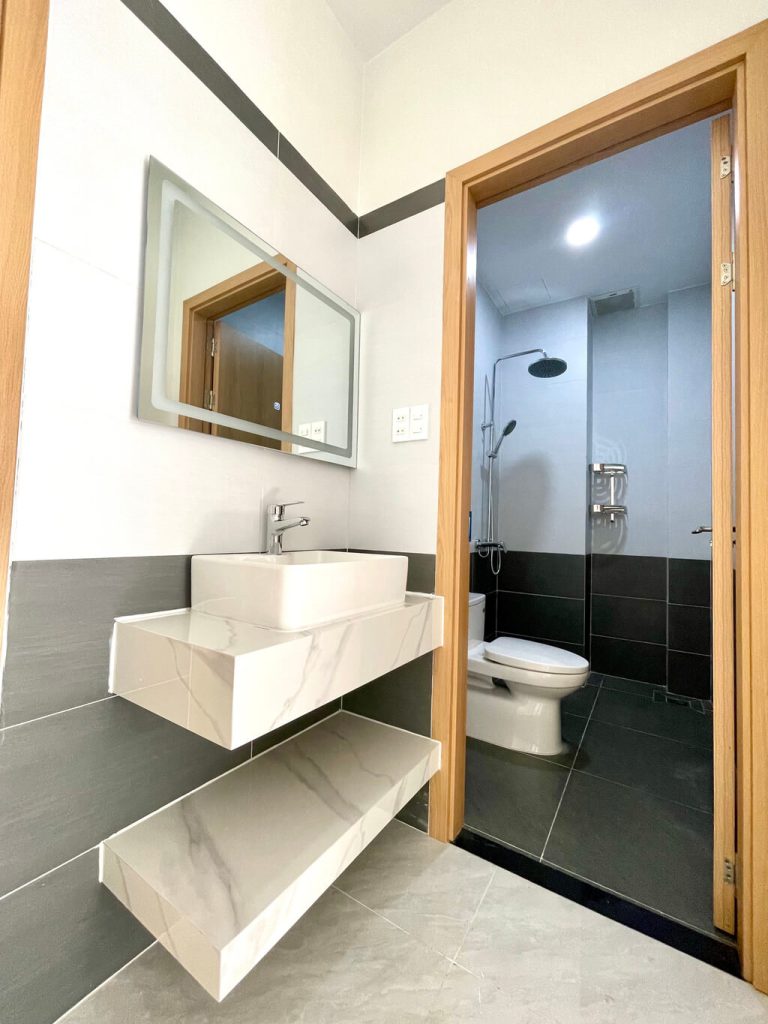 Thiết kế nhà vệ sinh cũng rất hợp lý