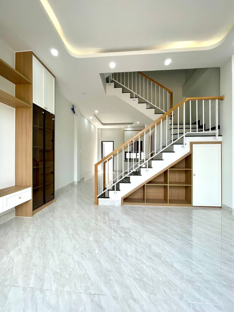 Phòng khách nhà Phú Hữu Quận 9