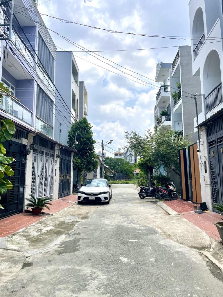 Khu phố văn minh, sạch sẽ, hẻm oto ra vào thoải mái