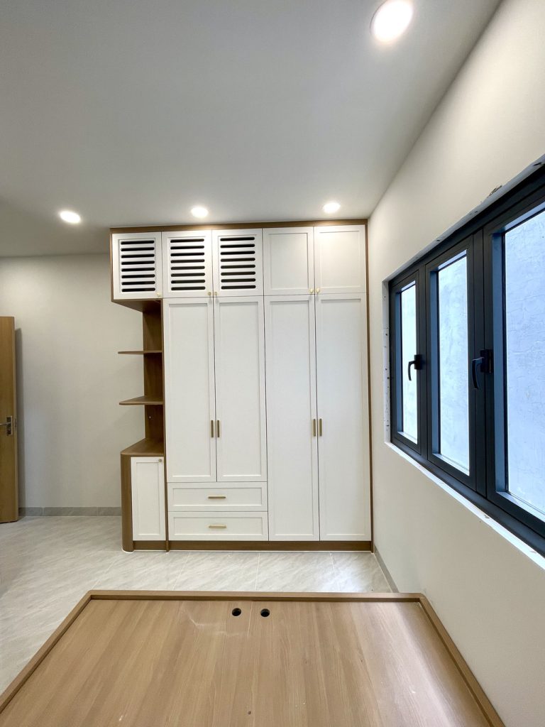 Phòng ngủ rộng và thoáng, tặng nội thất cơ bản
