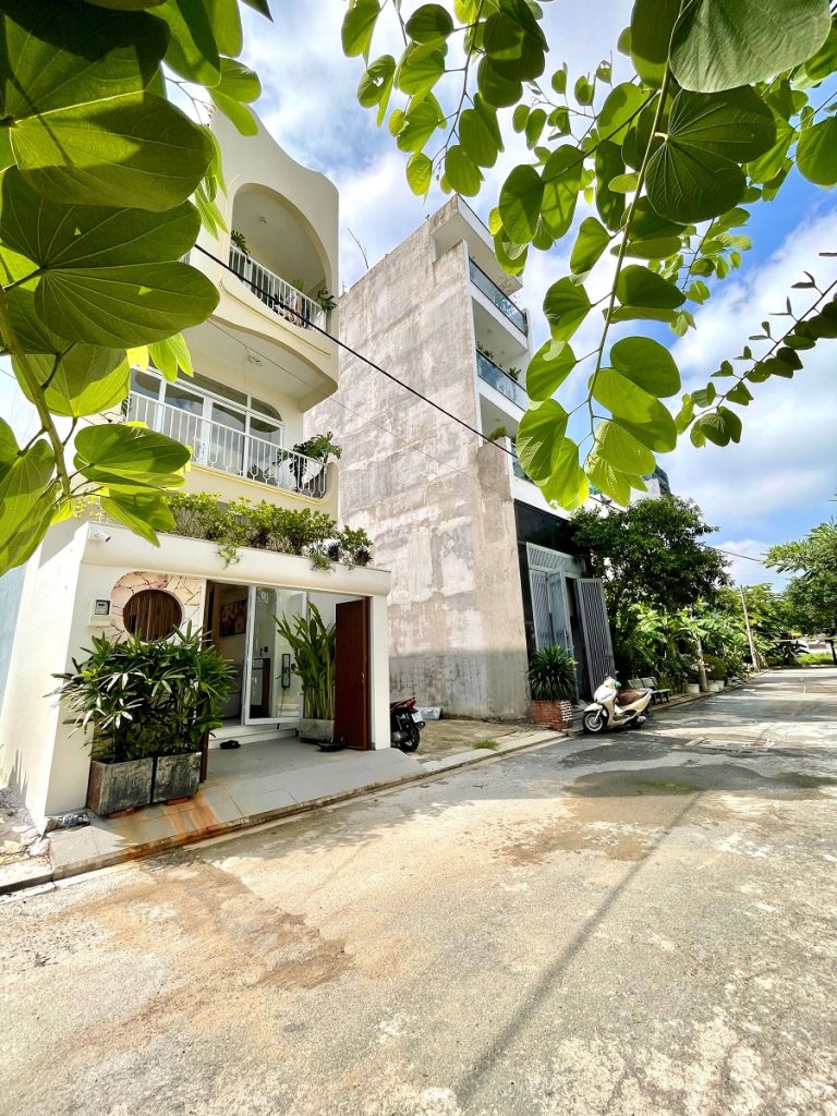 Khu vực dân trí cao, hẻm oto thông, sạch đẹp