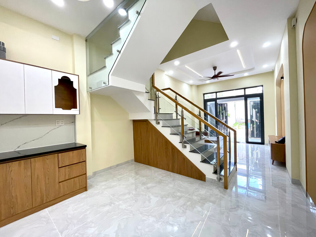 Khu vực bếp rộng và thoáng