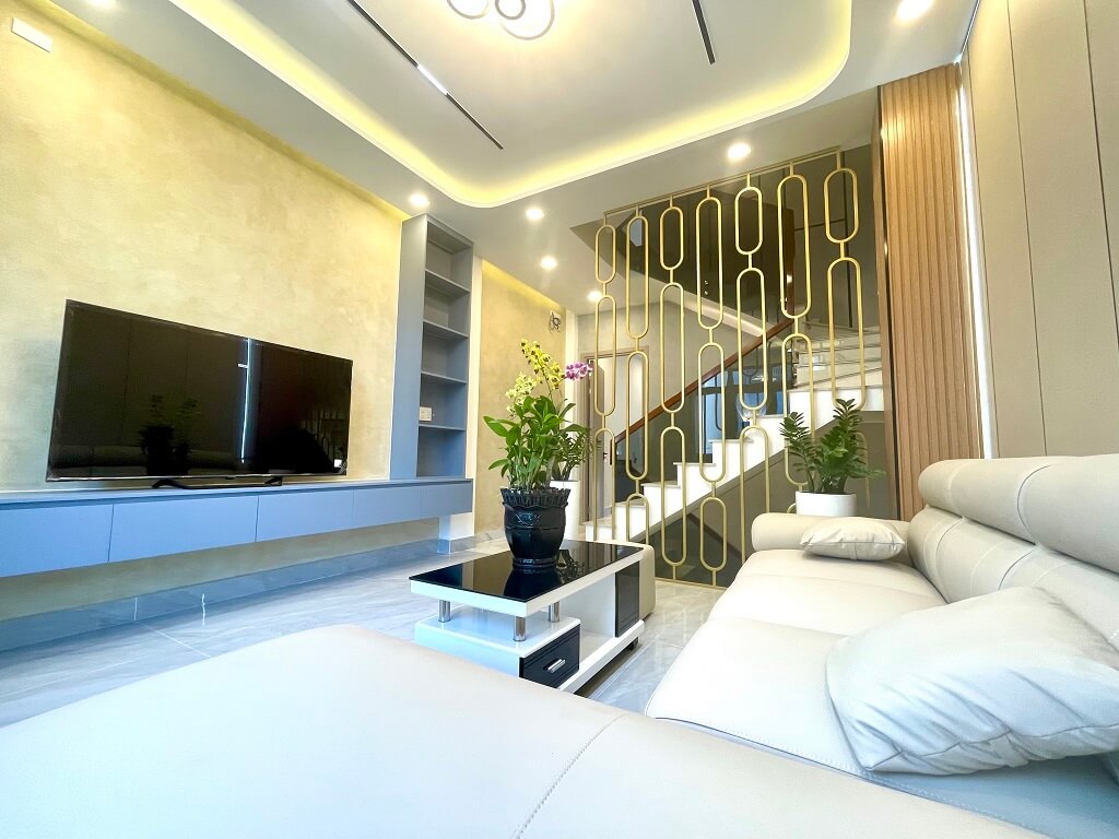 Phòng khách sang trọng của nhà phố Quận 9 5 tầng